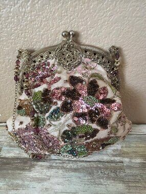 Vintage Christiana 100% Silk Beaded Sequins Floral Evening Bag Purse Kiss Lock